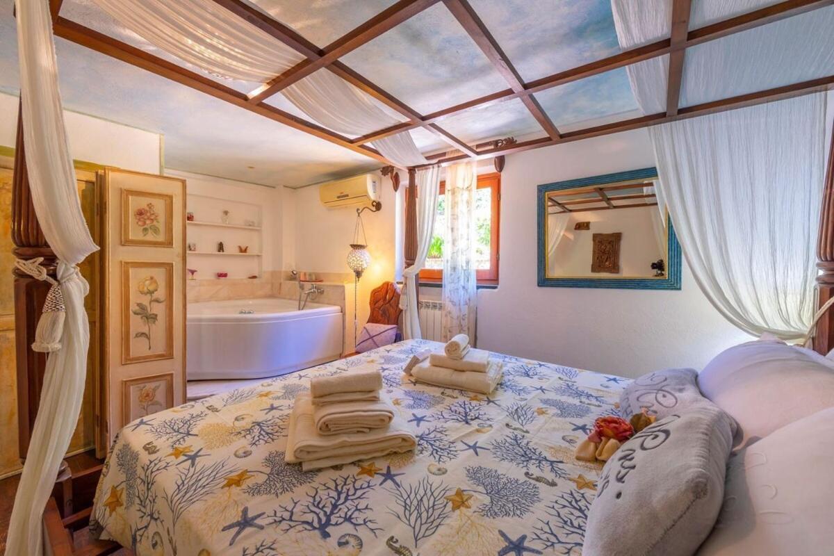 La Casa Fra Gli Ulivi Luxury Apartments With Pool Near Cinque Terre And Tuscany Monte Marcello Ngoại thất bức ảnh