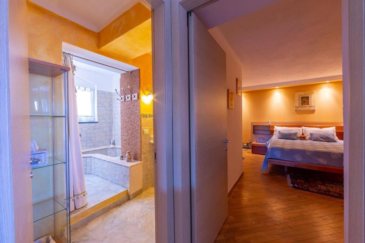 La Casa Fra Gli Ulivi Luxury Apartments With Pool Near Cinque Terre And Tuscany Monte Marcello Ngoại thất bức ảnh